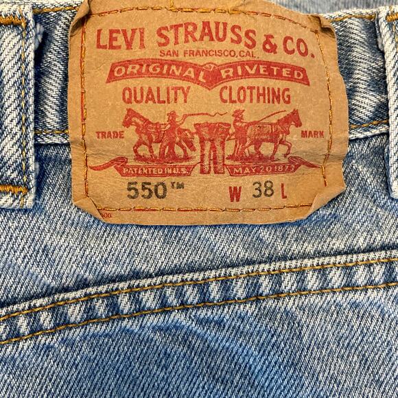 Vintage Levi's 550 Jean Shorts Baggy Denim Relaxed 100% Cotton Light Wash W38" - Picture 5 of 6